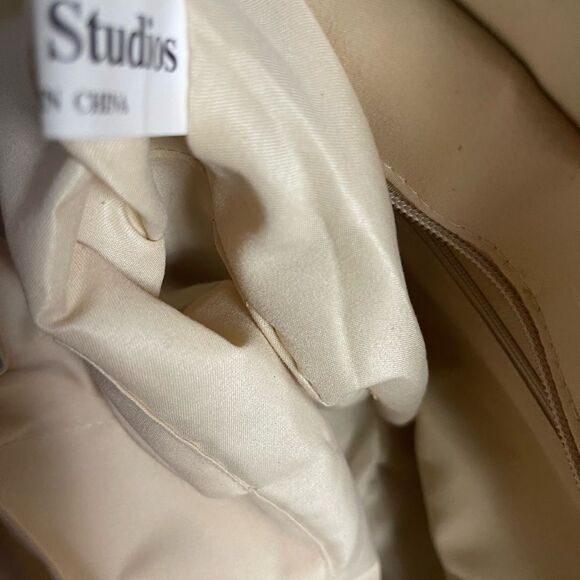 Straw Studio Tan Woven straw large Tote Bag with synthetic brown straps. - Picture 16 of 16